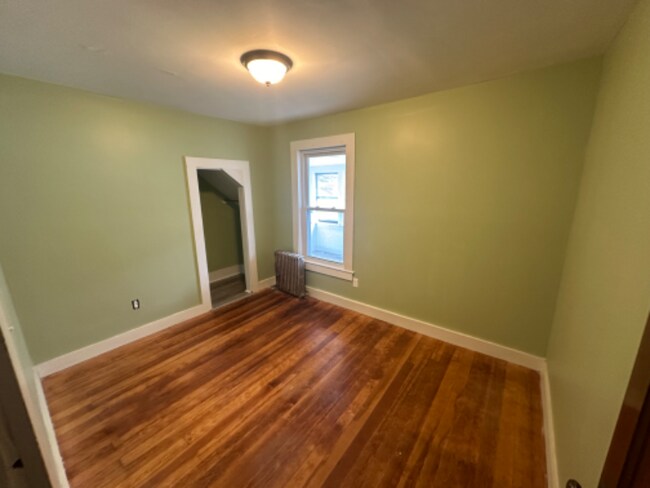 Building Photo - 56 Laurel St