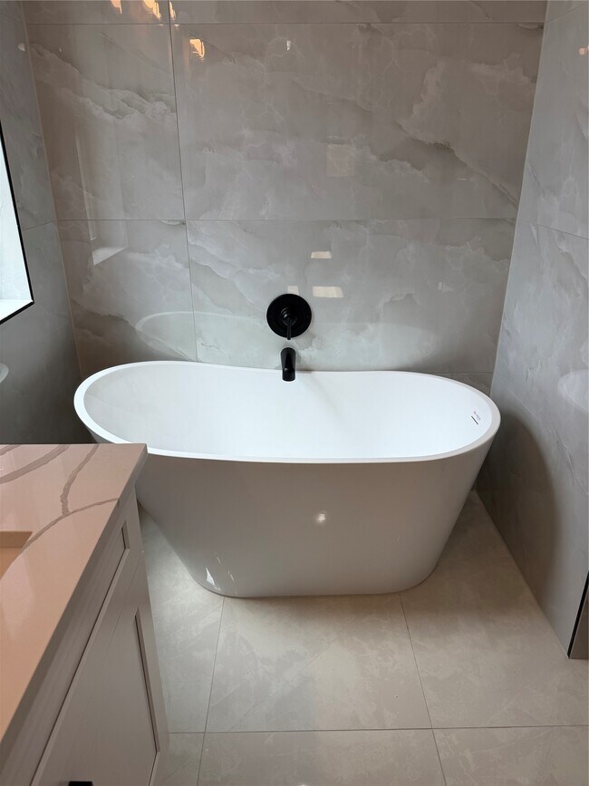 Building Photo - 2623 Liguria Ln