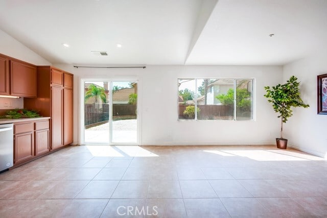 Building Photo - 14141 Tuolumne Ct