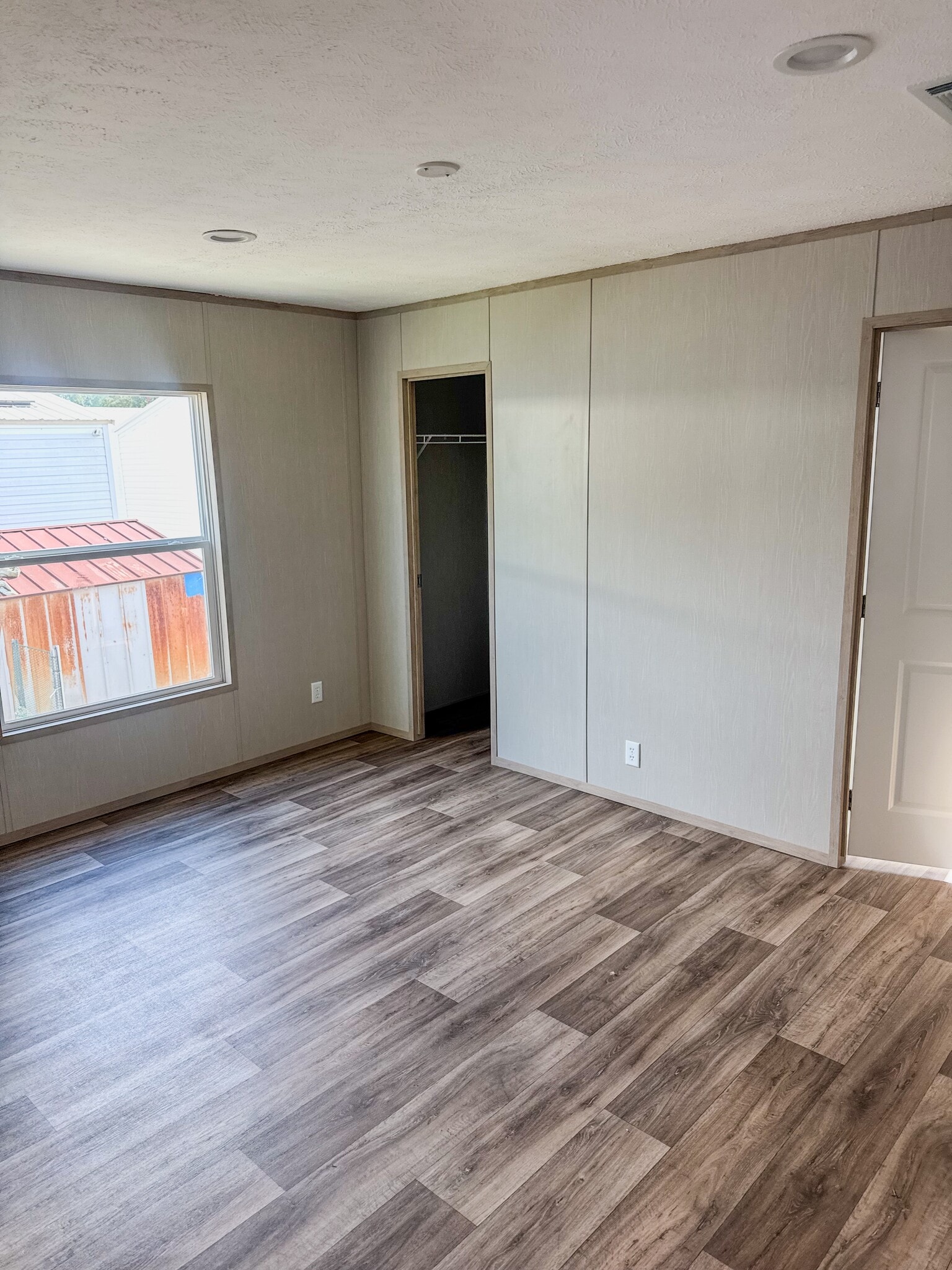 Building Photo - 1628 Paradela Pl