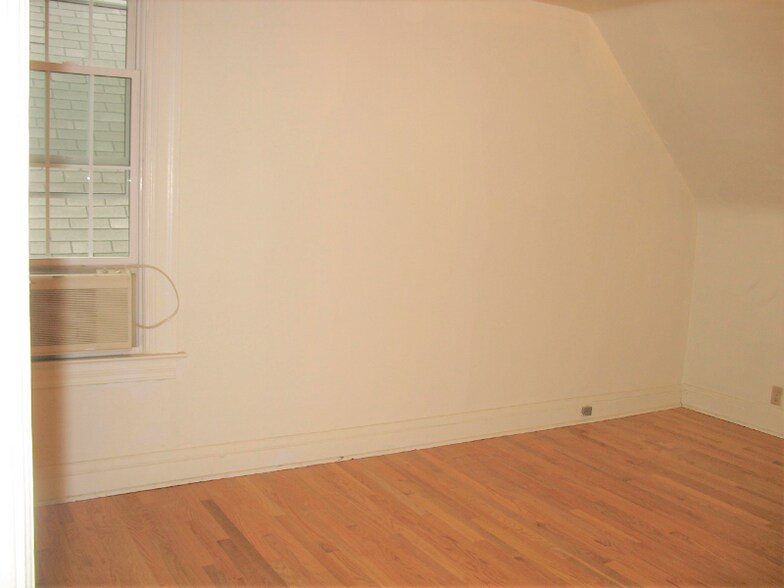 Building Photo - 5706 Darlington Rd