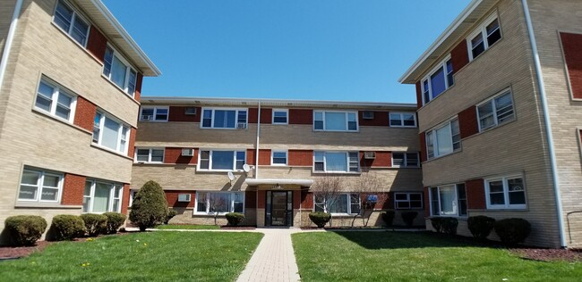 Primary Photo - 6939 S Pulaski Rd