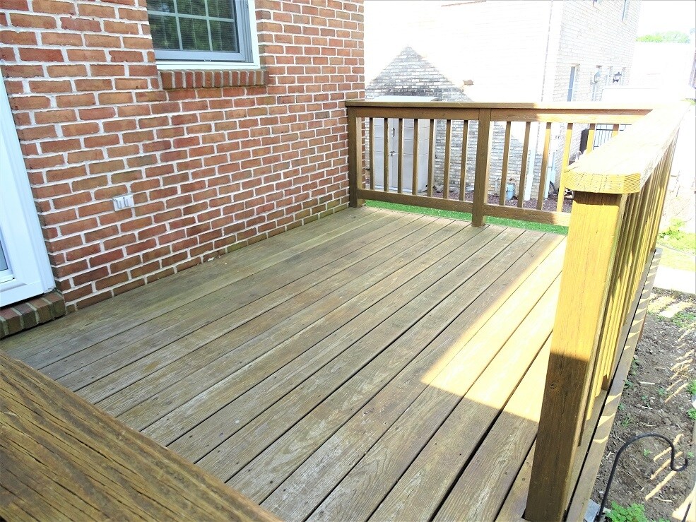 Building Photo - 1005 Ayres Ct