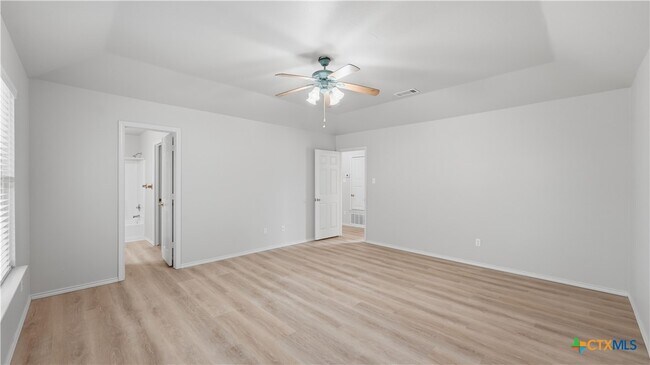 Building Photo - 821 Benning St