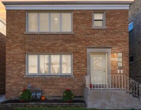 Building Photo - 4031 N Austin Ave