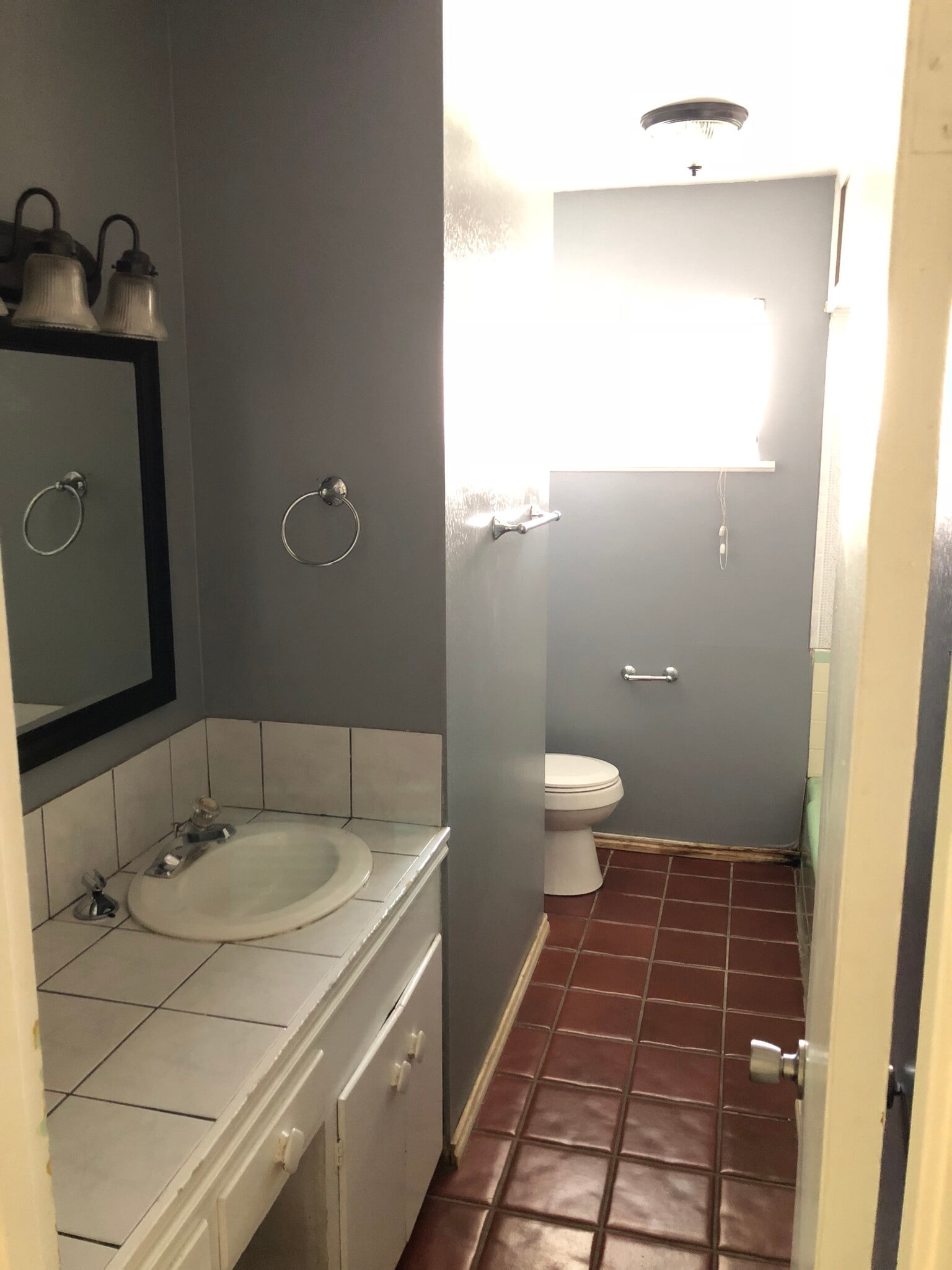 2nd bathroom - 2754 Yale