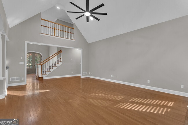 Building Photo - 135 Handshaker Ct