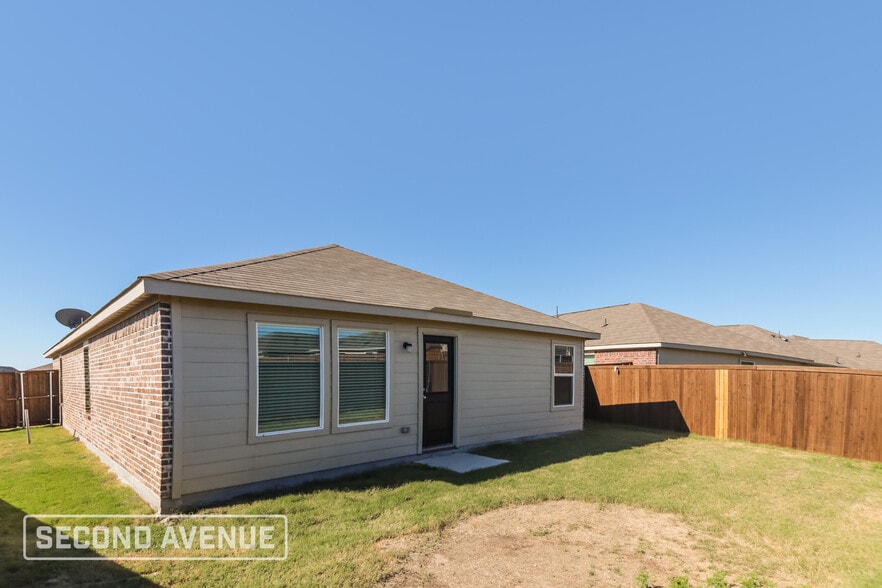 Building Photo - 2421 Eldor Wy