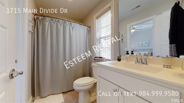 Building Photo - 1715 Main Divide Dr