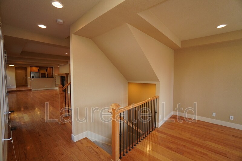 Building Photo - 522 Milwaukee St