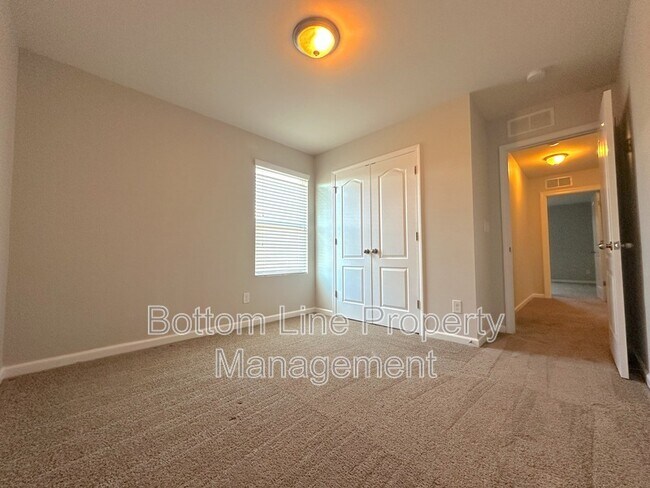 Building Photo - 137 Willow Valley Dr