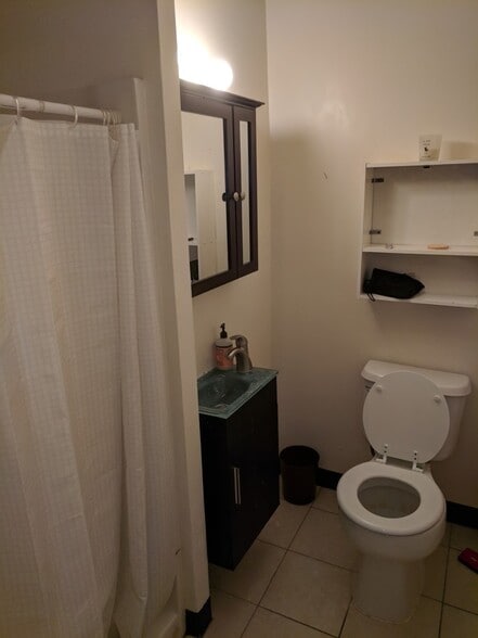 Building Photo - 35 Cooper St