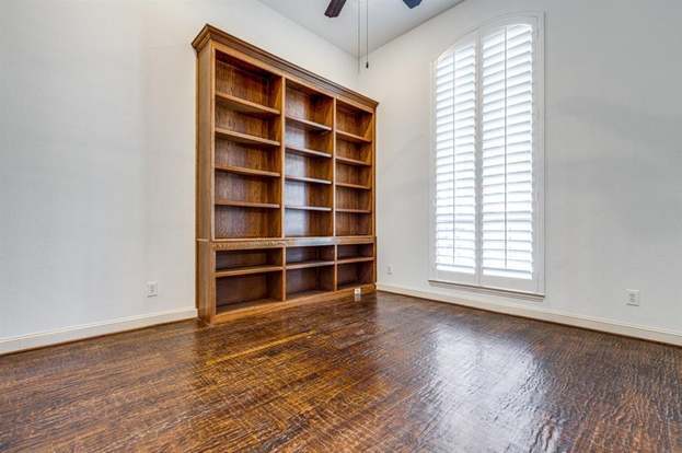 Building Photo - 7701 Thistledown Dr