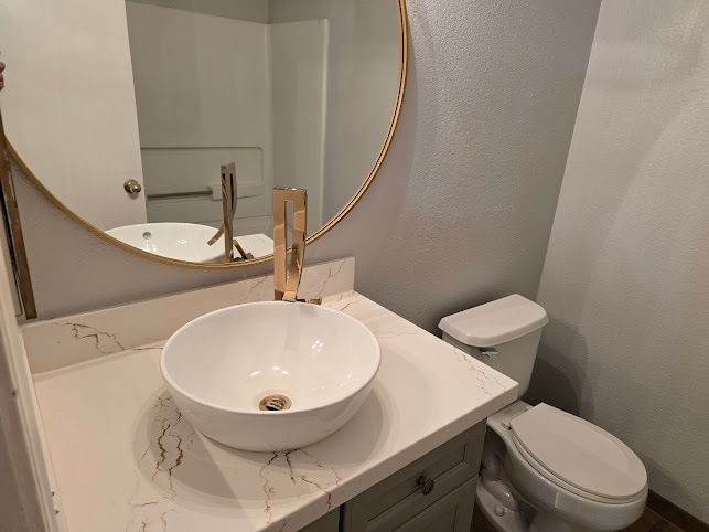 Building Photo - 7865 E Rooner Dr