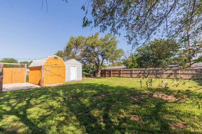 Building Photo - 3617 SE 31st Ave