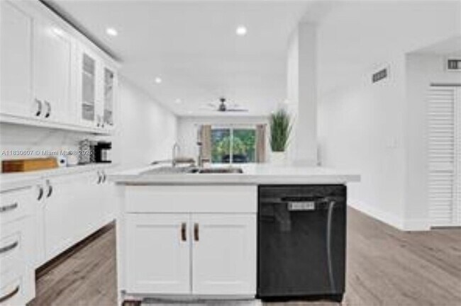 Building Photo - 4100 N 58th Ave