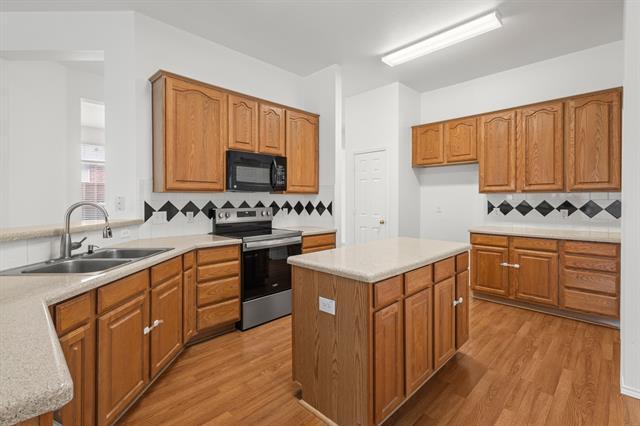 Building Photo - 1407 Clear Creek Dr