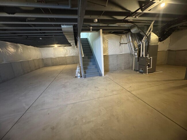 Building Photo - 1375 Theodore Dr