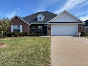 Building Photo - 4207 SW Rhinestone Blvd