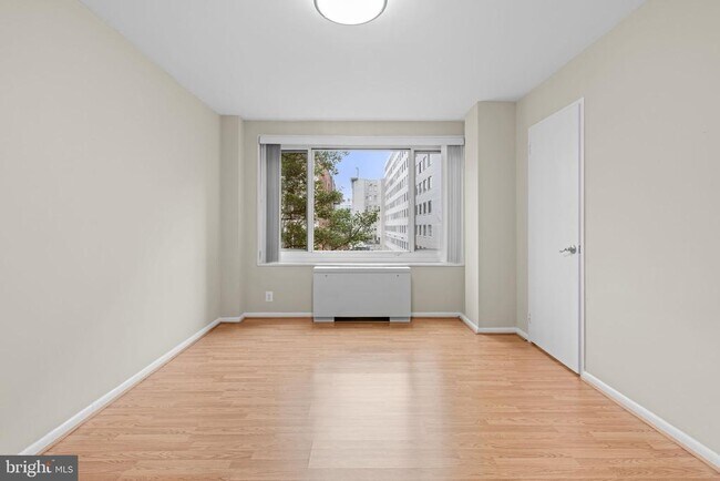 Building Photo - 1330 New Hampshire Ave NW