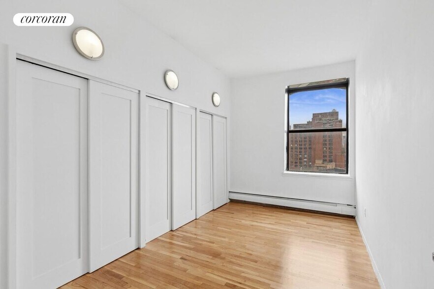 Building Photo - 260 W Broadway