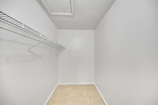 Building Photo - 12244 Royal Palm Blvd