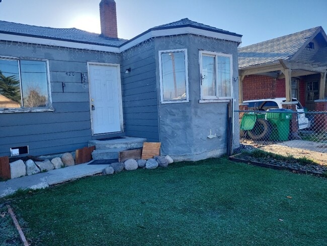 Building Photo - 420 14th St