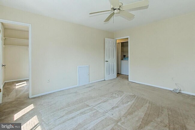 Building Photo - 9637 Westport Ln