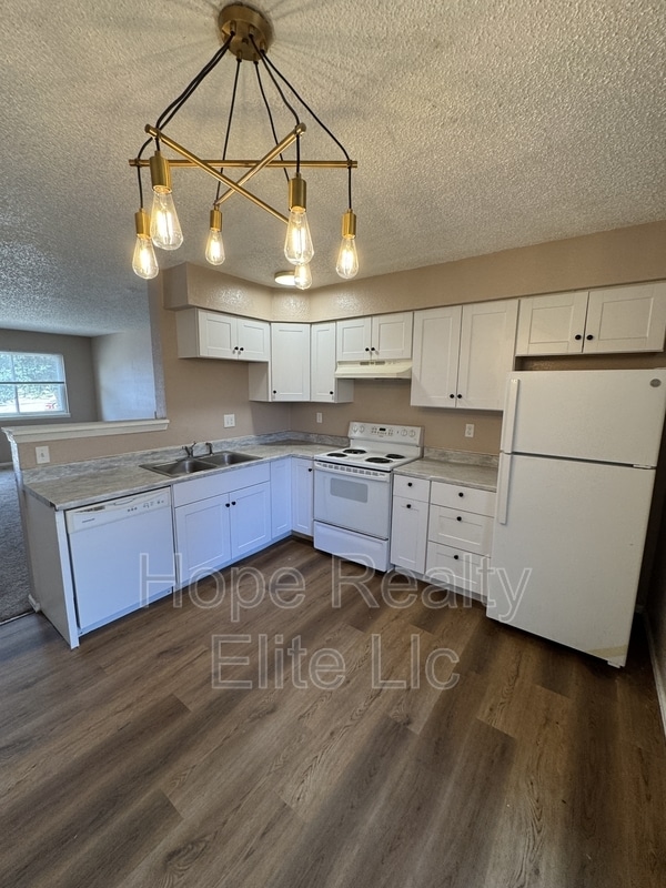 Building Photo - 2522 Knob Hill Ct