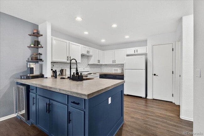 Building Photo - 9611 Elk Mountain Cir