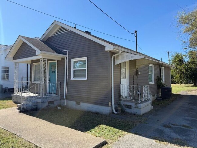 Building Photo - 3 Bedroom in East Nashville!