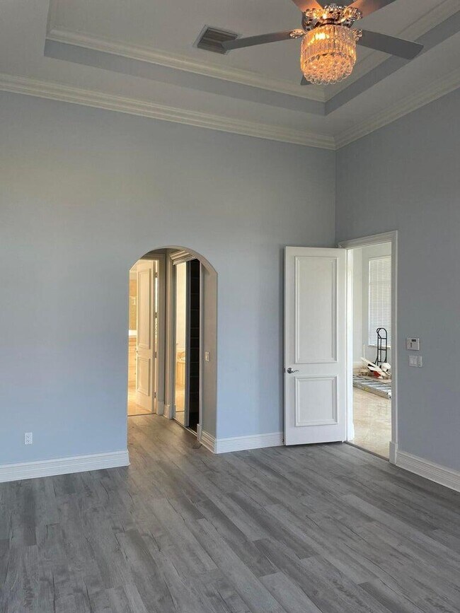 Building Photo - 164 SE Santa Gardenia