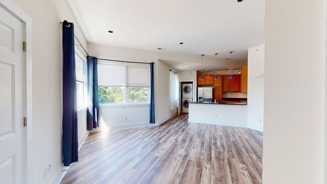 Building Photo - Main Street Corridor Available July 1