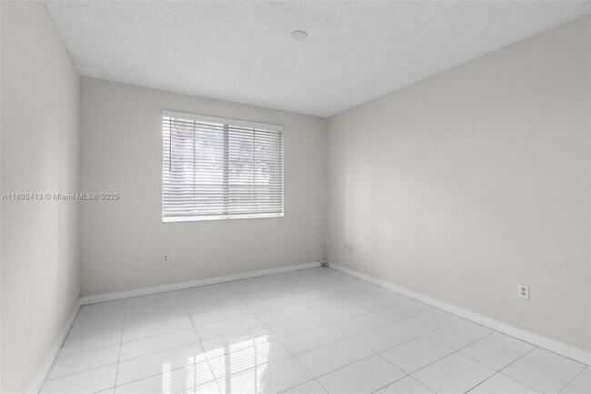 Building Photo - 2351 W Preserve Way