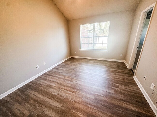 Building Photo - 6900 Wrigley Dr