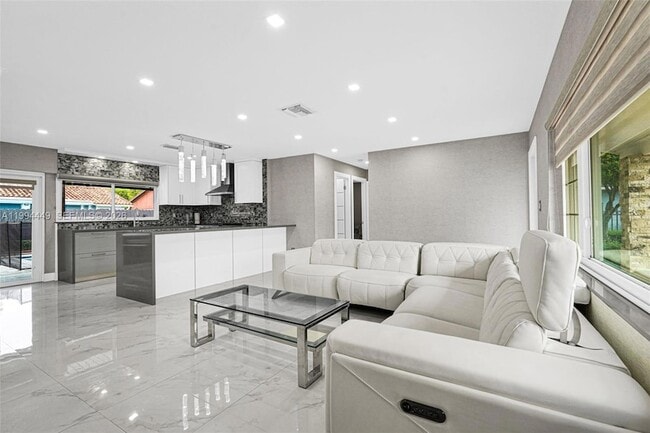 Building Photo - 4225 SW 133rd Ct