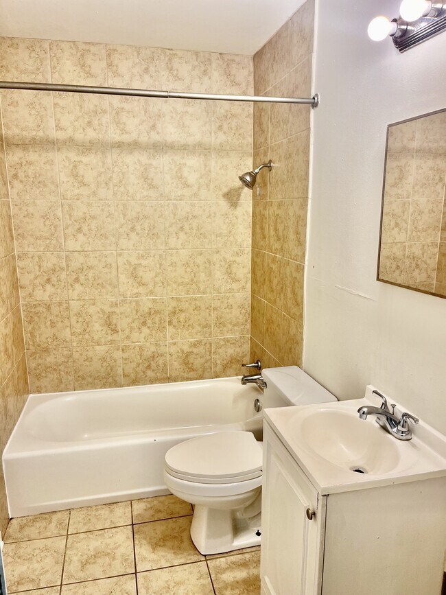 Building Photo - 7465 Whitney Dr