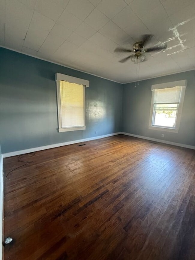 Building Photo - 501 Chestnut St