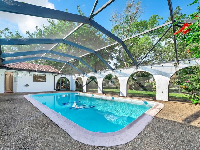 Building Photo - 10251 NW 39th Ct