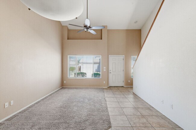 Building Photo - Gated Community, close to 101 and Arrowhead!