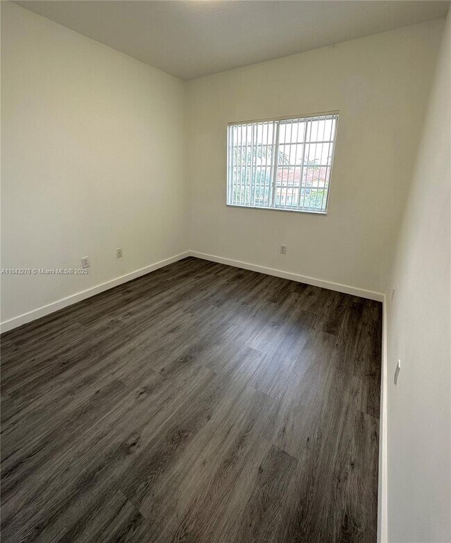 Building Photo - 7250 NW 114th Ave