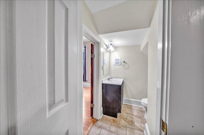 Building Photo - Charming Downtown Macon Home Near Mercer University