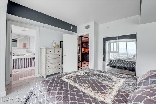 Bedroom 1 - 2700 Las Vegas Blvd S