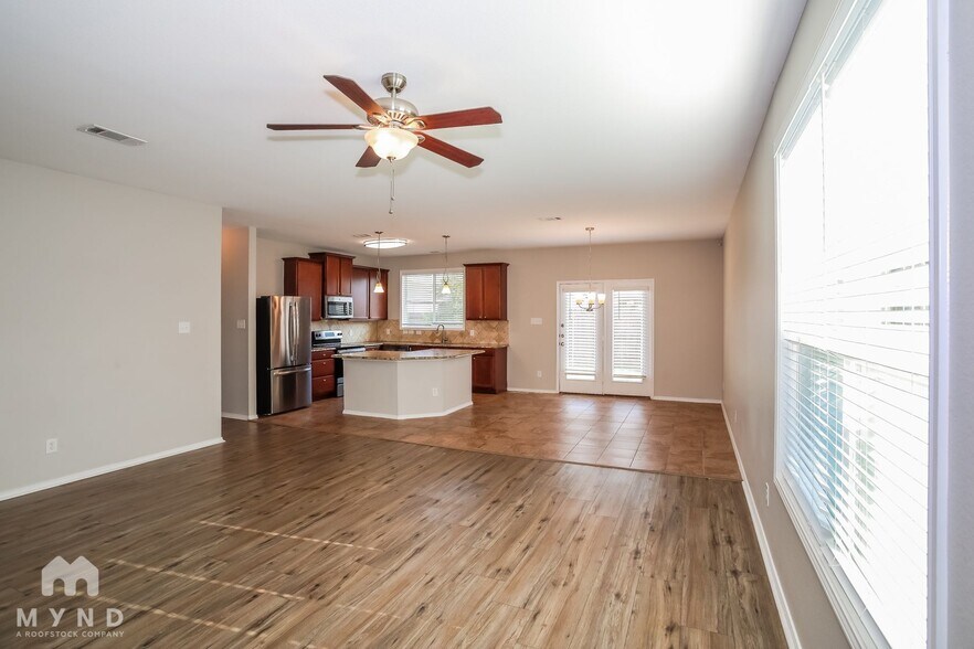 Building Photo - 1619 Kawati Way