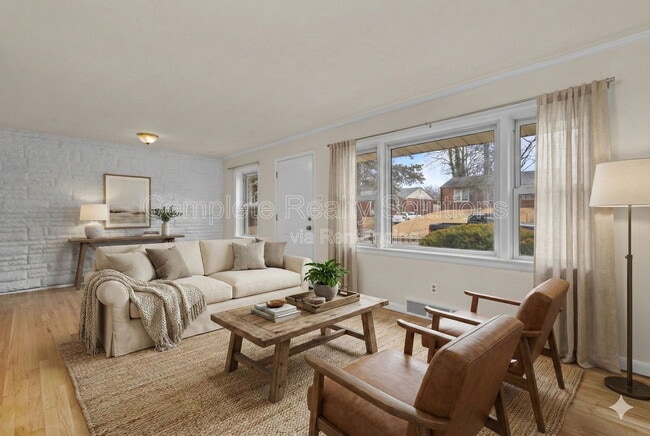 Building Photo - 231 Emerling Dr