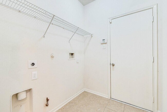 Building Photo - 25831 Chapman Falls Dr