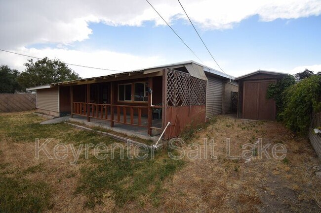 Building Photo - 3215 S 4400 W