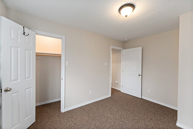 Building Photo - 24527 Appian Ridge