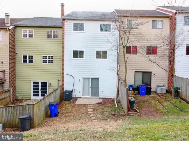 Building Photo - 87 Meadowlark Ave