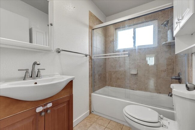 Building Photo - Three bedroom Carmel Home near ocean - Early May